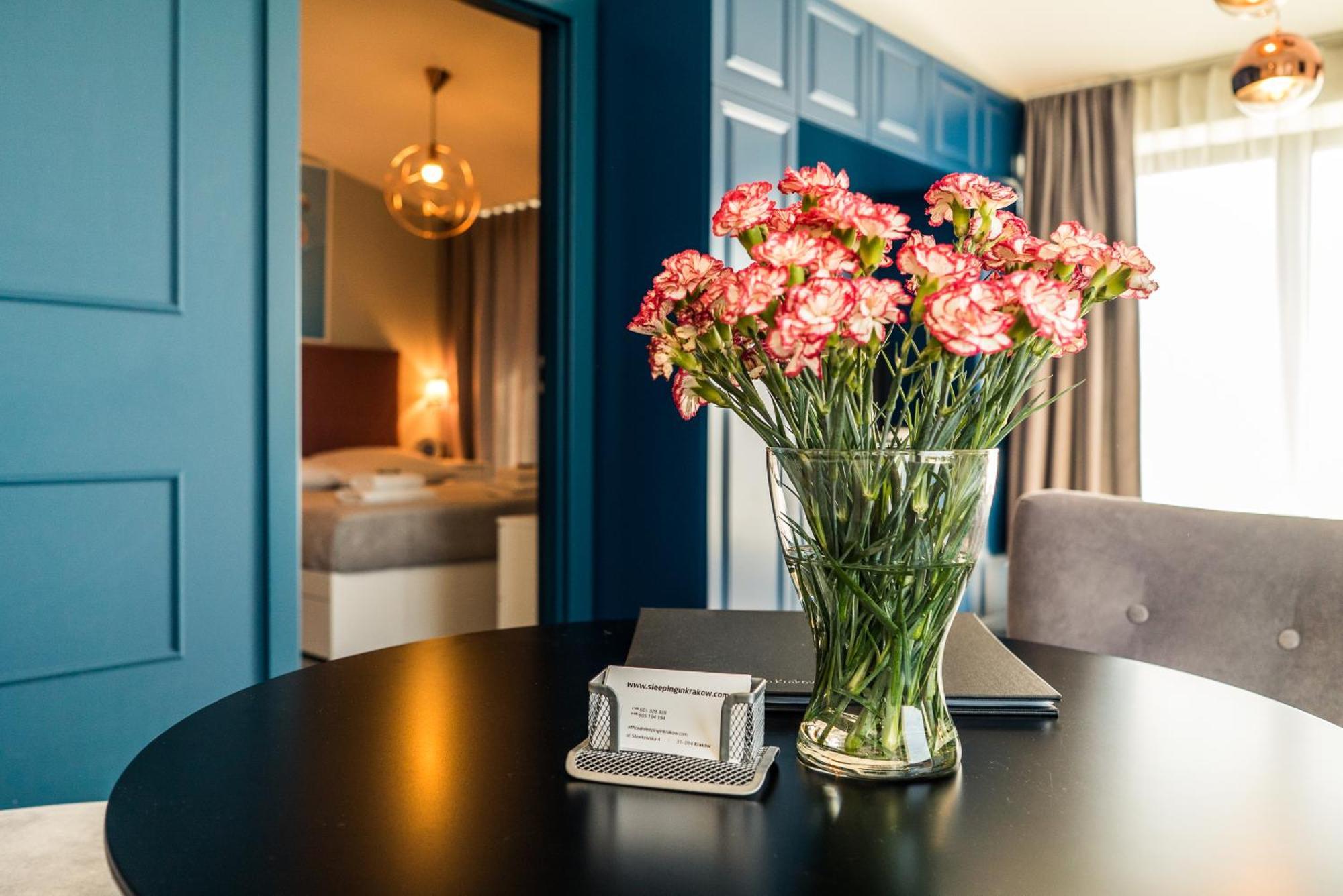 3 Minutes Apartments Old Town كراكوفيا المظهر الخارجي الصورة